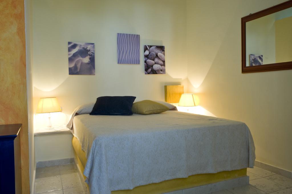 Borgo Fiore Country House Salice Salentino Exterior photo
