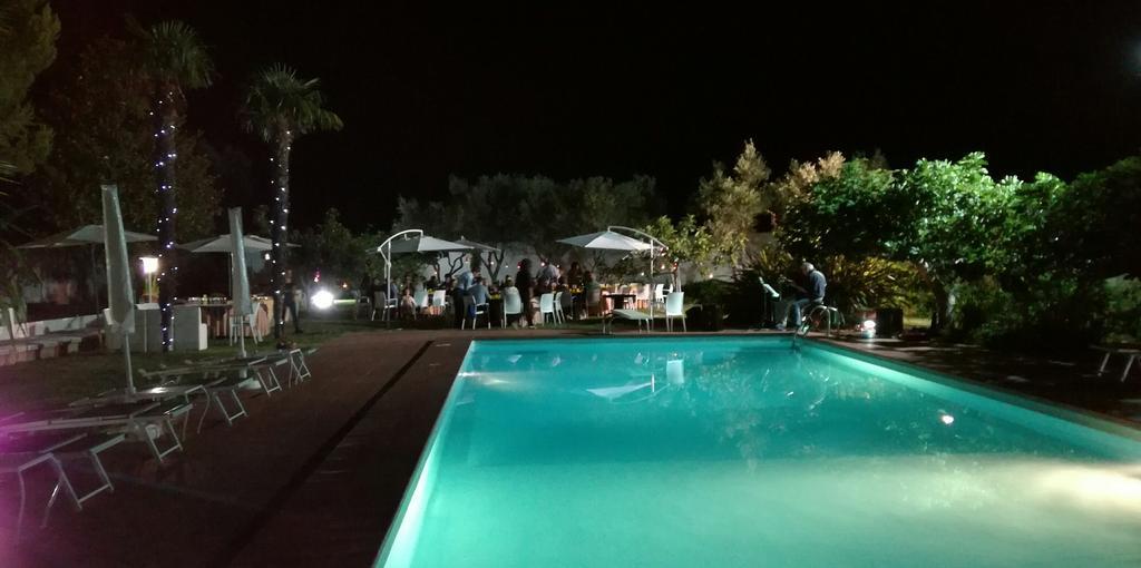 Borgo Fiore Country House Salice Salentino Exterior photo
